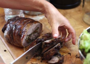 צ׳ילי קון קארנה